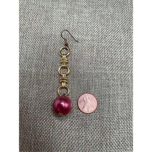 Vintage Dangle Dark Pink Bauble Pierced Earrings Gold Tone Rings - Picture 4 of 7